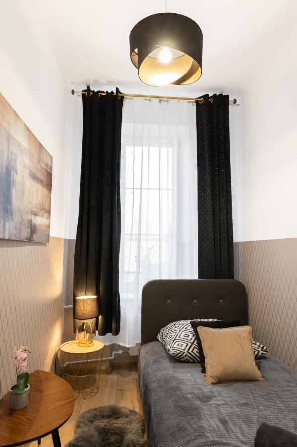 Clicktheflat Aleje Niepodleglosci Center Apart Rooms Варшава Екстер'єр фото