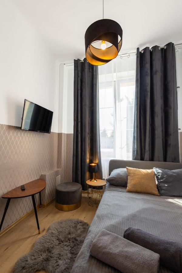 Clicktheflat Aleje Niepodleglosci Center Apart Rooms Варшава Екстер'єр фото