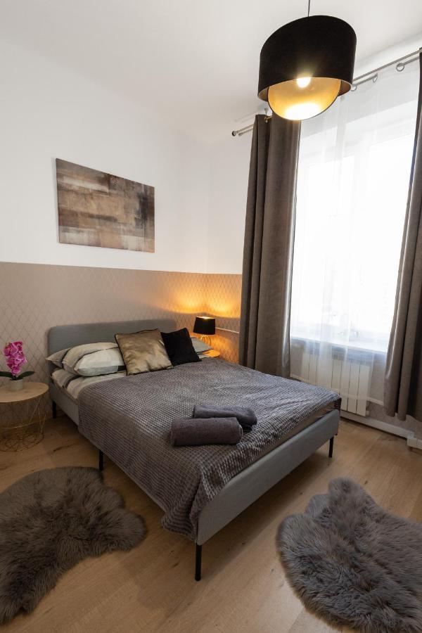 Clicktheflat Aleje Niepodleglosci Center Apart Rooms Варшава Екстер'єр фото