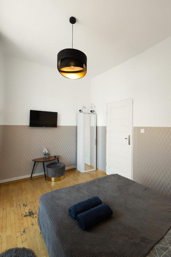 Clicktheflat Aleje Niepodleglosci Center Apart Rooms Варшава Екстер'єр фото